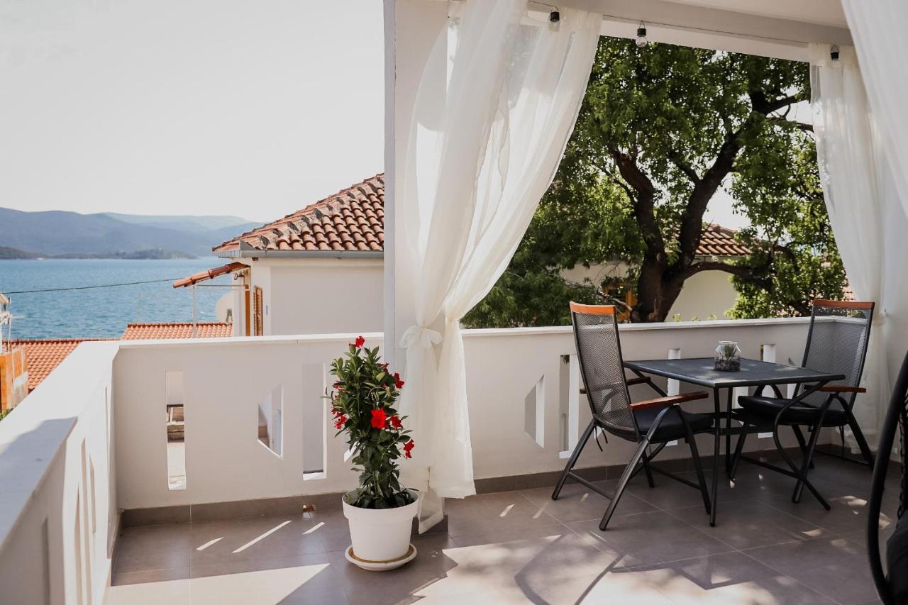 קומרנה Apartments Morska Vila מראה חיצוני תמונה